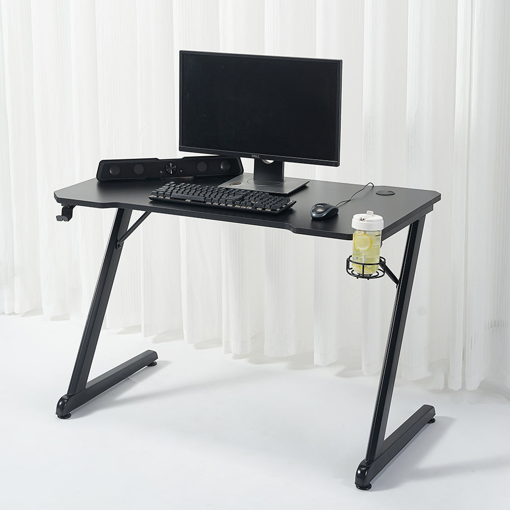 Victrack Carbon Texture Z-Type Steel Frame Computer Standard Gaming Desk GD-01