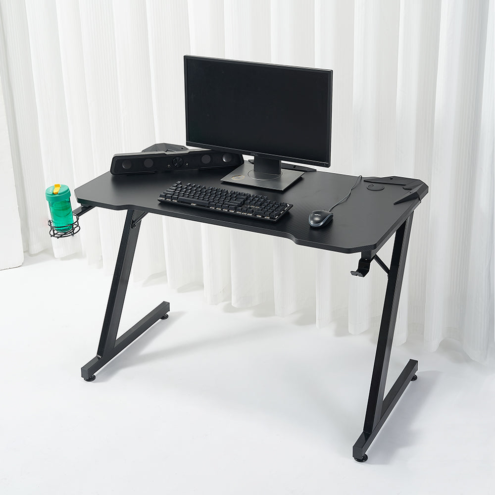 Victrack Carbon Texture Z-Type Steel Frame Computer Standard Gaming Desk GD-02